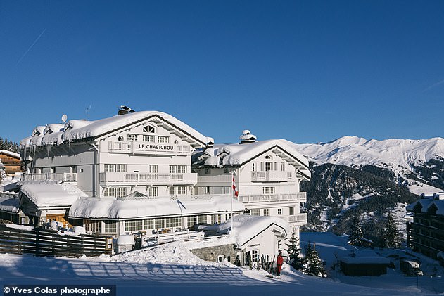 Ted Thornhill checkt im luxuriösen Fünf-Sterne-Chabichou Hotel & Spa im französischen Skigebiet Courchevel 1850 ein
