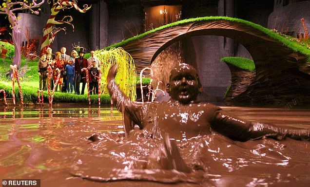 Willy Wonka behauptete, dass die gesamte Schokolade in der Fabrik ausschließlich per Wasserfall gemischt wurde