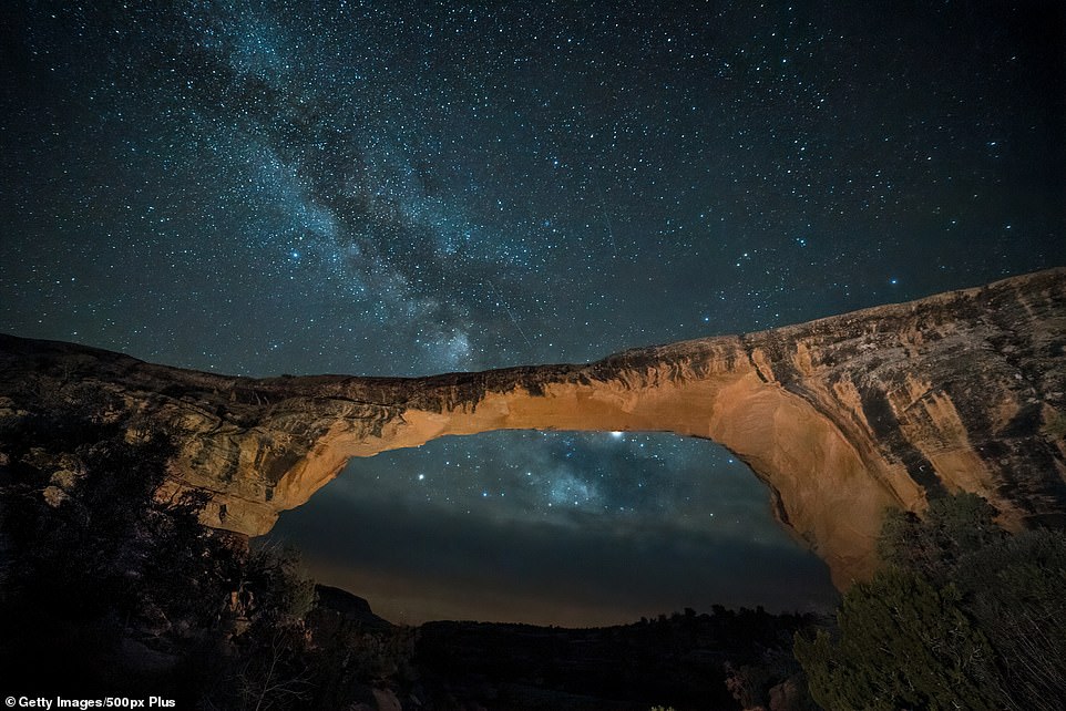 The Owachomo Natural Bridge spans 180 feet and it measures up to 106 feet tall. It is the smallest of the three bridges located within the Natural Bridges National Monument in Utah, the other two being the Kachina and the Sipapu, in honor of ancestral Puebloans who once lived in the area