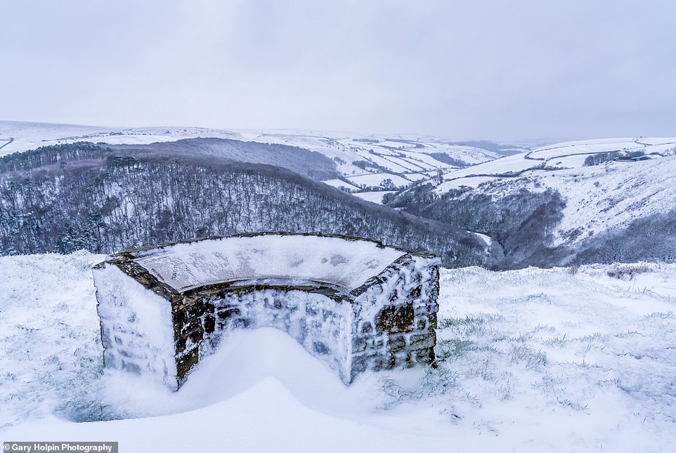 Ein atemberaubendes Bild eines winterlichen County Gate, wo Devon und West Somerset aufeinander treffen.  Simon beschrieb Devon als „viel Abwechslung als jeder andere Landkreis“.