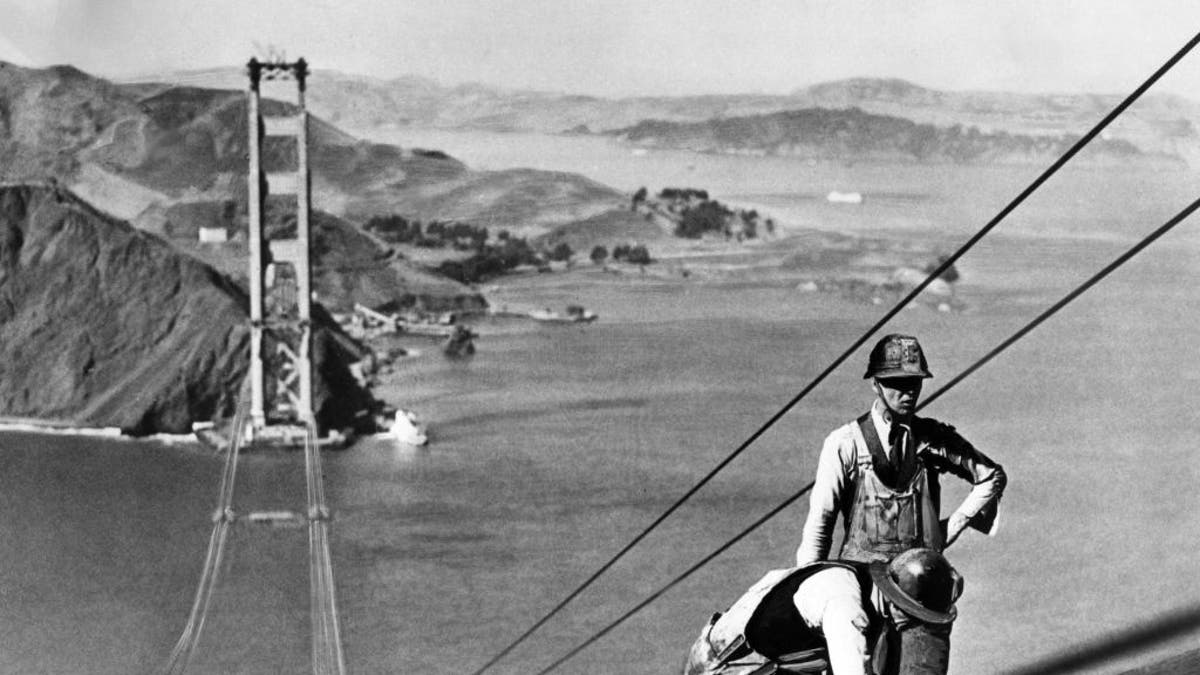 Bau der Golden Gate Bridge