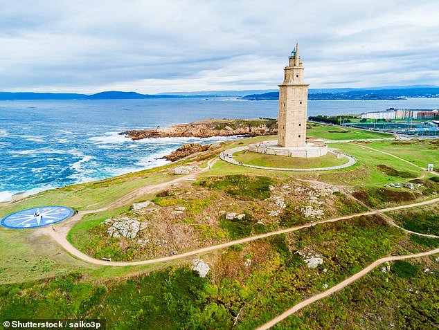 Der Torre de Hercules, ein steinerner Leuchtturm mit Blick auf den endlosen Atlantik im Fitzroy-Schifffahrtsgebiet