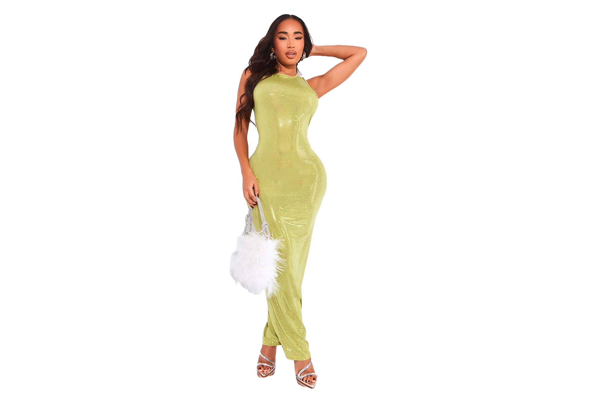 Ein Model in einem lindgrünen Kleid
