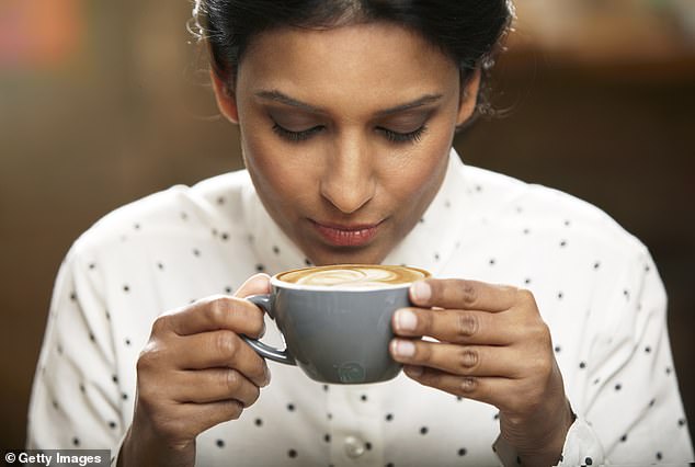 Eine Marke behauptet, dass ihr Kaffee hoch absorbierbares hydrolysiertes Kollagen enthält – ein Protein, das zum Wachstum und Erhalt von Muskeln und Knochen beiträgt