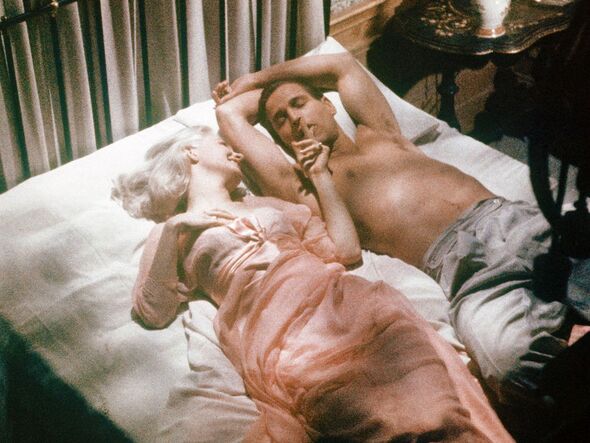 Paul Newman und Joanne Woodward Bettszene in From The Terrace 1970