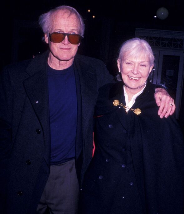 Paul Newman und Joanne Woodward besuchen die Aufführung von „Our Town“ am 26. Januar 2003