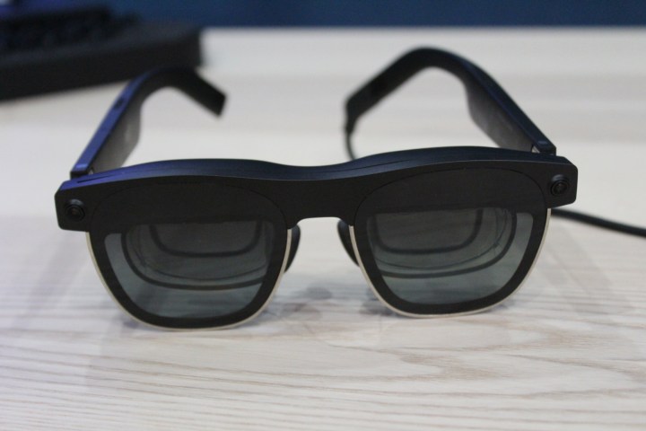 Die Vorderseite der Xreal Air 2 Ultra AR-Brille.