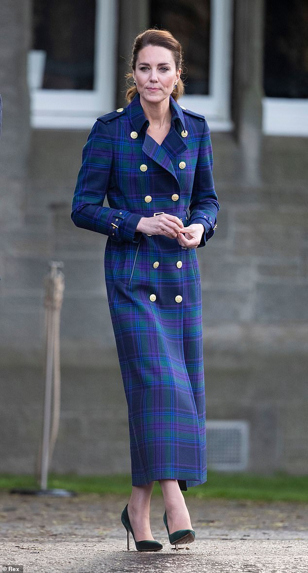 Die abgebildete Prinzessin von Wales trägt regelmäßig Outfits von Jade Holland-Cooper wie dieses