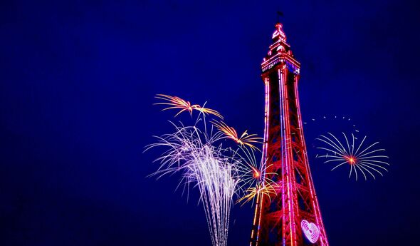 Feuerwerk im Blackpool Tower
