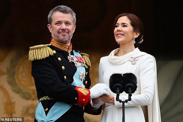 Das Paar ist jetzt König und Königin von Dänemark und tritt die Nachfolge von Königin Margrethe II. an