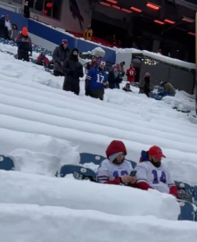 Sowohl Bills- als auch Steelers-Fans mussten einige der unteren Bowl-Plätze räumen