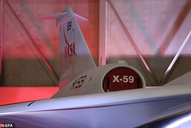 X-59 wurde vom amerikanischen Luft- und Raumfahrtunternehmen Lockheed Martin entwickelt, nachdem es 2016 von der NASA den Designauftrag über 247,5 Millionen US-Dollar erhalten hatte