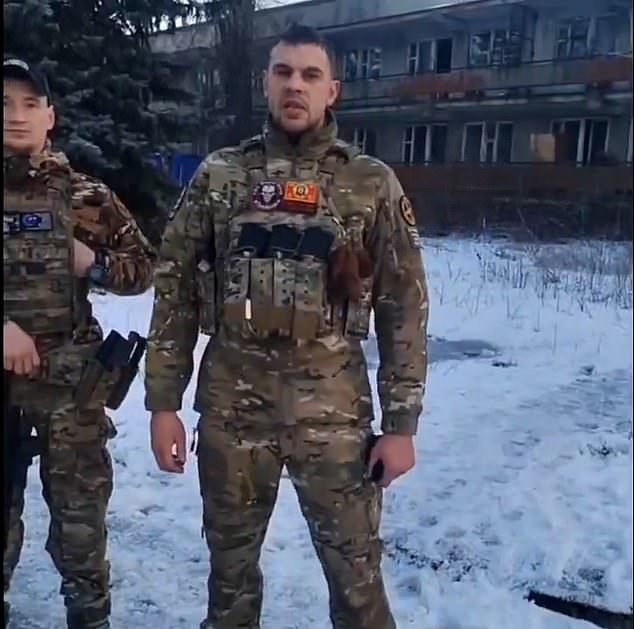 Die Soldaten fragen wütend: „Was ist in der Ukraine los?“  mit dem Argument, dass die Beamten, von denen sie behaupten, dass sie hinter dem Drogenring stecken, Agenten aus Kiew sein könnten