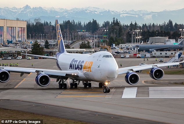 Im Januar 2023 erhielt Atlas Air die letzte 747-8 von Boeing, da das Unternehmen die Marke aufgab.  Die Fluggesellschaft ist der größte Betreiber von Frachtflugzeugen des Typs 747