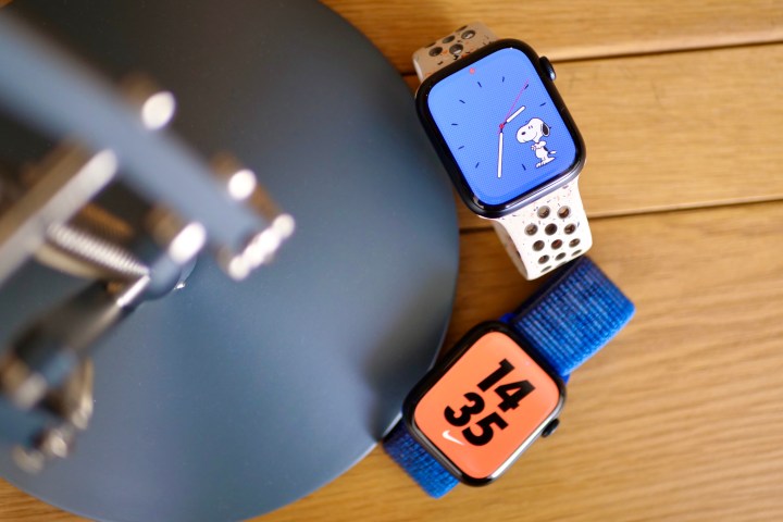 Die Apple Watch Series 9 und Apple Watch Series 8 zeigen die Bildschirme.
