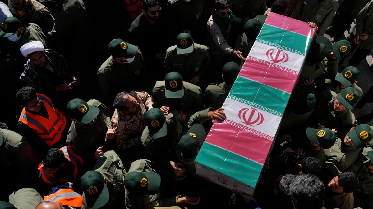 Militärbegräbnis der IRGC