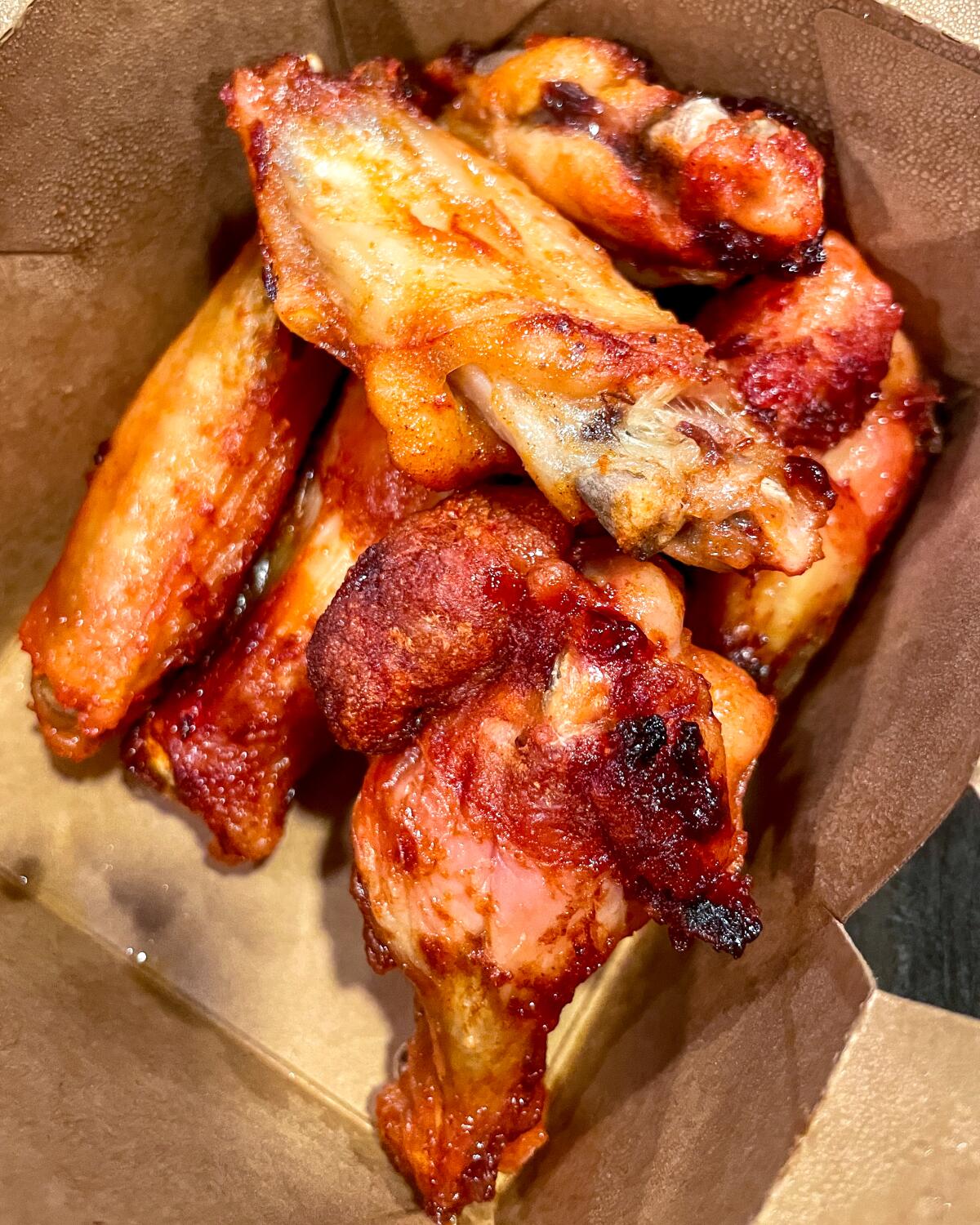 Chicken Wings im New-Orleans-Stil.