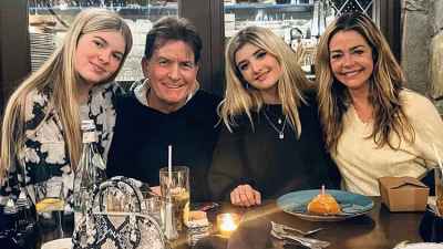Die Teenager-Töchter von Denise Richards und Ex Charlie Sheen: Familienalbum, Erziehungszitate und mehr