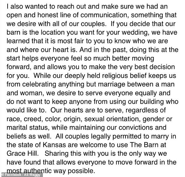 Die zukünftige Braut Ali veröffentlichte einen Screenshot der Korrespondenz auf Facebook und sagte, sie interpretiere die Bedeutung der E-Mail wie folgt: „Grundsätzlich ist es für mich illegal, Ihnen zu sagen, dass Sie sie nicht verwenden dürfen.“ [the venue] damit Sie es können.'Der Veranstaltungsort