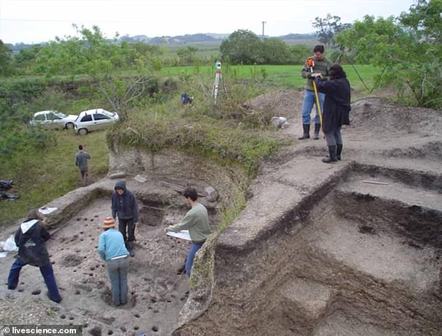 Die Knochen wurden an der archäologischen Stätte Jabuticabeira II in der Küstenregion Santa Caterina in Brasilien ausgegraben