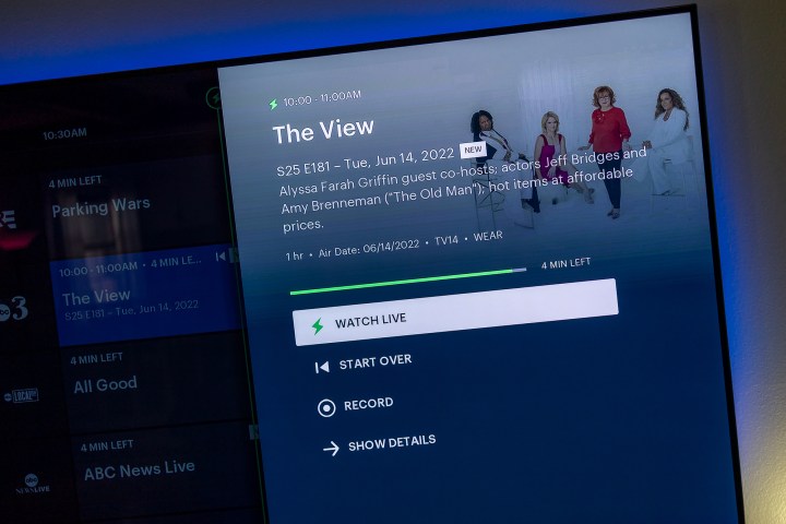Zeigen Sie Informationen zu Hulu mit Live-TV an.