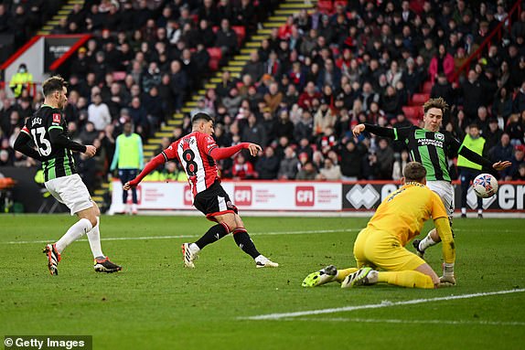 SHEFFIELD, ENGLAND - JANUARY 27: Gustavo Hamer of Sheffield United scores the team's first goal during the Emirates FA Cup Fourth Round match between Sheffield United and Brighton & Hove Albion at Bramall Lane on January 27, 2024 in Sheffield, England. (Photo by Shaun Botterill/Getty Images)