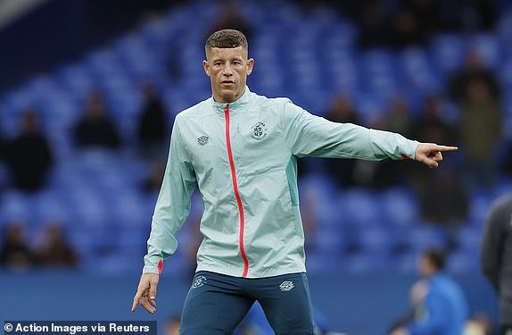 Soccer Football -  FA Cup - Fourth Round - Everton v Luton Town - Goodison Park, Liverpool, Britain - January 27, 2024 Luton Town's Ross Barkley during the warm up before the match Action Images via Reuters/Jason Cairnduff