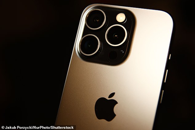 Apples iPhone 15 erlebte schwache Verkaufszahlen, was dazu führte, dass die Apple-Aktien um vier Prozent fielen