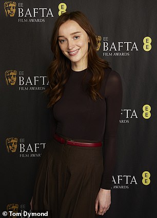Phoebe Dynevor wurde als einer von fünf Stars nominiert, die bei den British Academy Film Awards 2024 für den begehrten EE Rising Star-Preis nominiert wurden