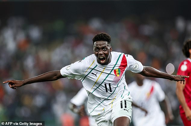 Mohammed Bayo erzielte in der 98. Minute den unglaublichen Siegtreffer und schickte sein Land ins Viertelfinale