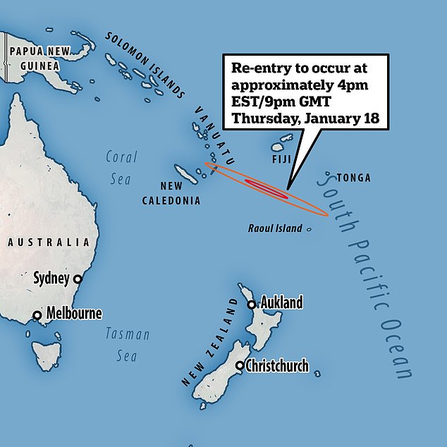 Am Donnerstag gegen 16 Uhr EST (21 Uhr GMT) wird das Schiff eine unbewohnte Region im Südpazifik erreichen, etwa 400 Meilen südlich von Fidschi.  Diese Karte zeigt den Wiedereintrittsbereich, wobei der orangefarbene Kreis eine 99-prozentige Sicherheit bietet, wo er auftrifft, während der rote Kreis eine 68-prozentige Sicherheit bietet, wo er auftrifft