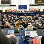 Das Europäische Parlament stimmt den aktualisierten Regeln zum Ausstieg aus F-Gasen zu