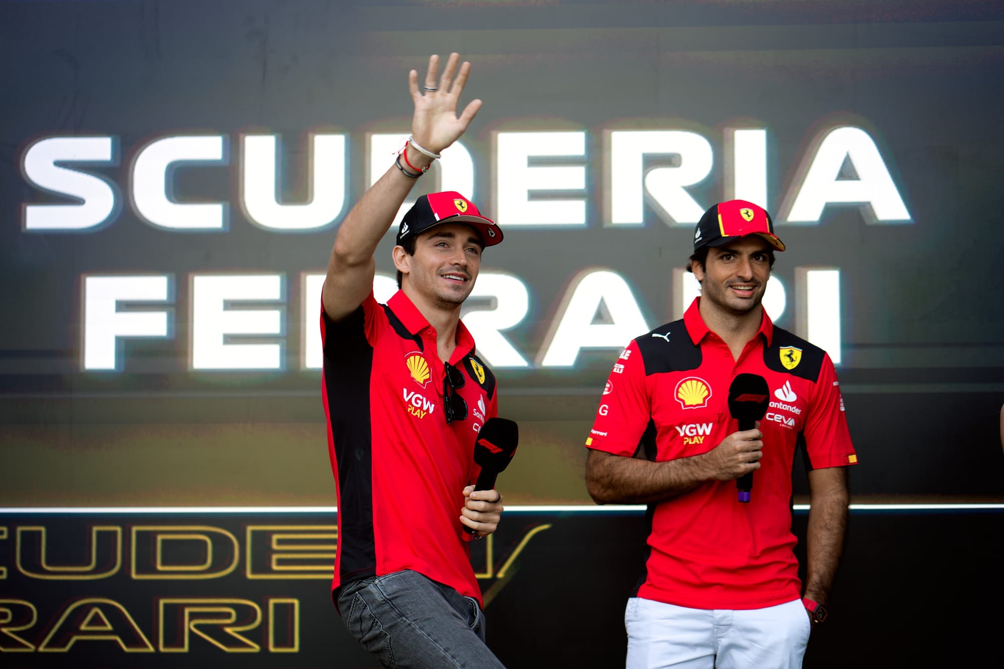 Charles Leclerc und Carlos Sainz, Ferrari, F1