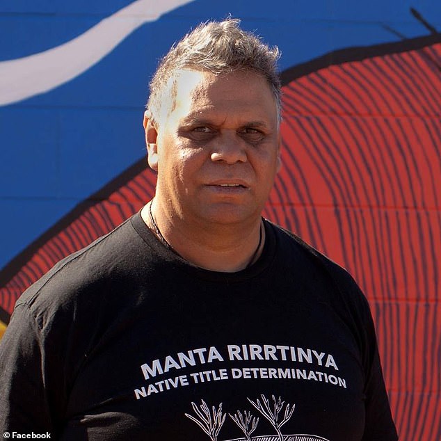 Der führende Verfechter der Kultur, des Erbes und des Bewusstseins der Aborigines, Kado Muir (im Bild), sagte, der Satz „Happy Australia Day“ sei eine „ignorante Geste“.