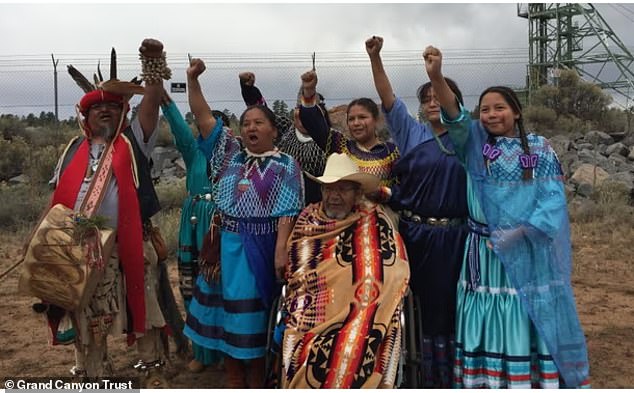 Der Havasupai-Stamm protestierte gegen die Pinyon-Plain-Mine und sagte, sie würde das örtliche Trinkwasser verunreinigen und ihren religiösen Stätten schaden