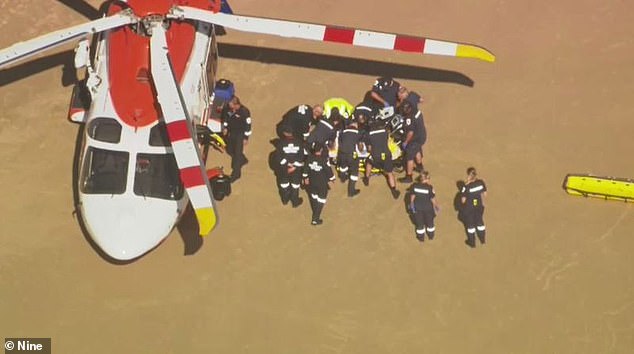Vier Mitglieder derselben Familie starben, nachdem sie an einem Strand auf Phillip Island aus dem Wasser gezogen wurden