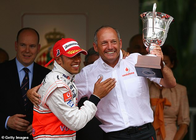 Ron Dennis (rechts) feiert nach Lewis Hamiltons Sieg beim Großen Preis von Monaco 2013