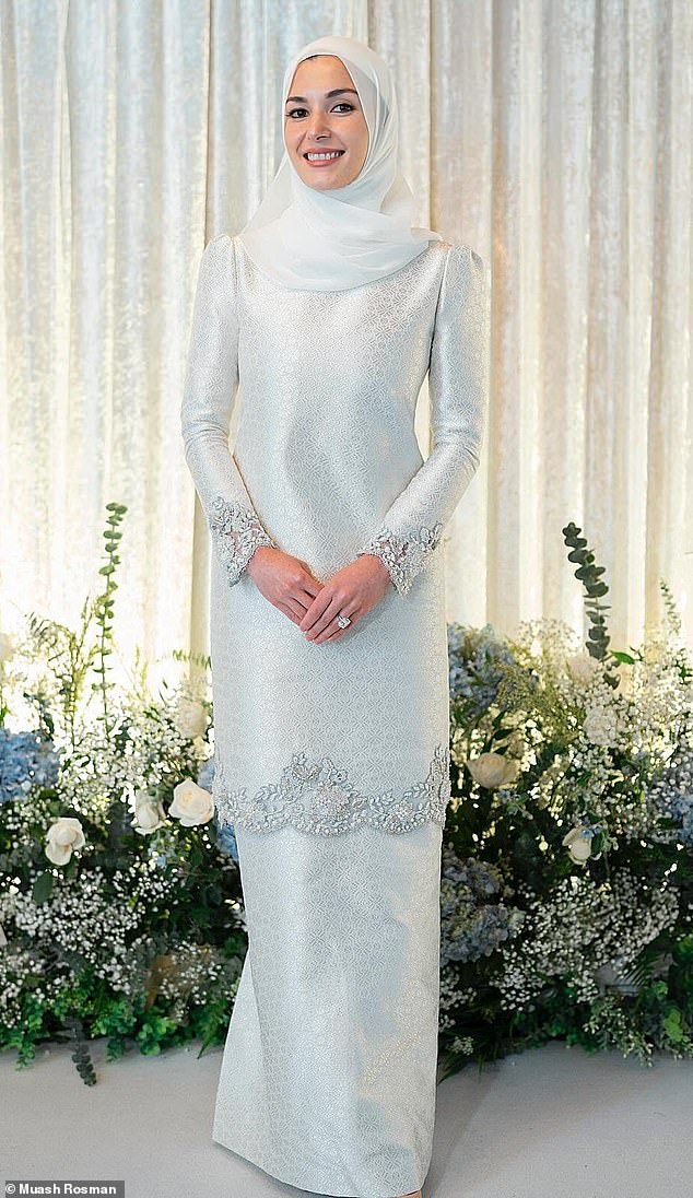 Er galt einst als einer der begehrtesten Junggesellen Asiens – doch Prinz Abdul Mateen von Brunei ist nun endgültig vom Markt verschwunden, da er seine zehntägige Hochzeit mit Anisha Rosnah feiert (im Bild).