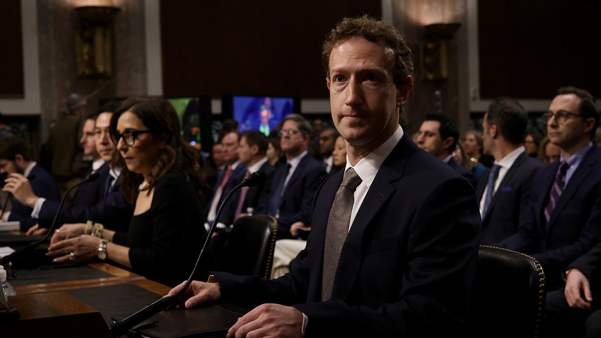 Zuckerberg vor Tech-Anhörung