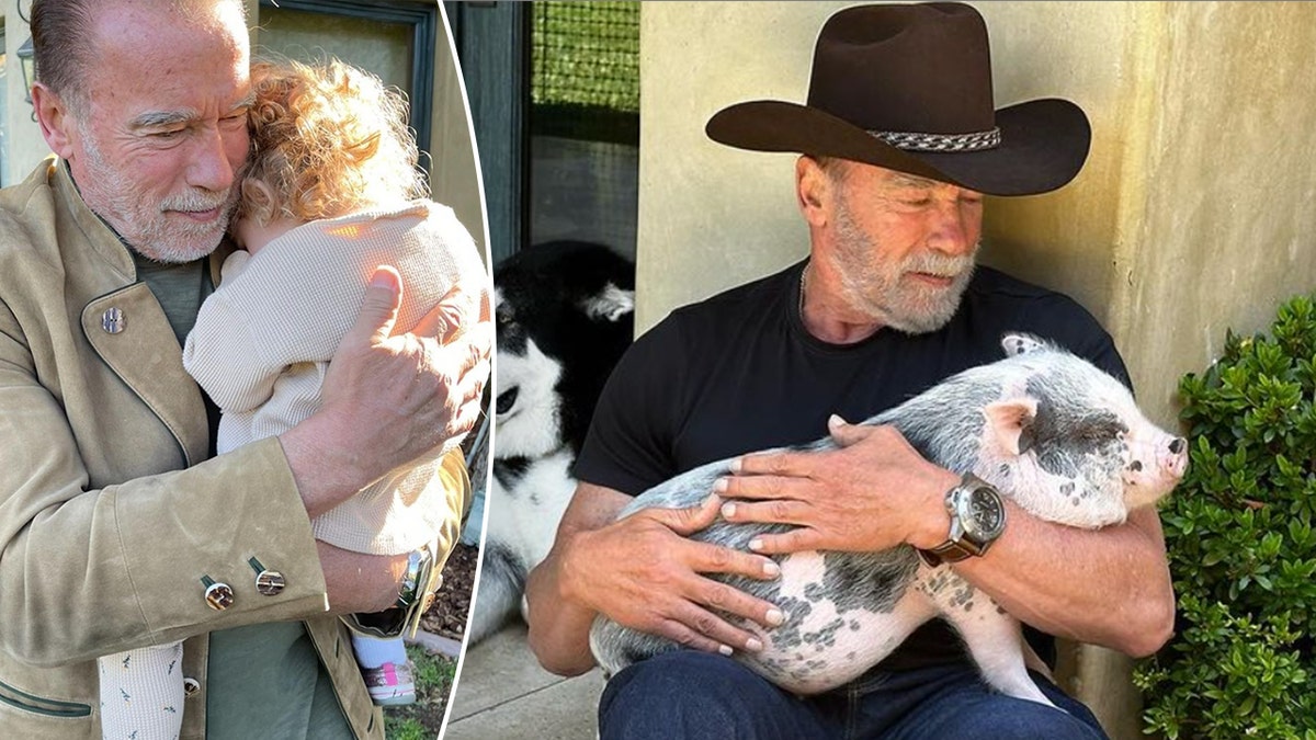 Arnold Schwarzenegger hält eine seiner Enkelinnen in der Hand. Arnold trägt einen Cowboyhut und streichelt ein Schwein