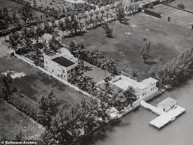 Eine Luftaufnahme zeigt das ehemalige Ferienhaus von Capone, das jetzt abgerissen wurde