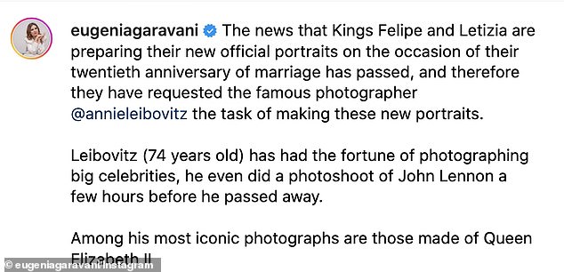 Auf ihrem Instagram enthüllte die königliche Expertin Eugenia Garavani die Neuigkeit, indem sie einen Schnappschuss des Porträts des königlichen Paares 2020 und das „ikonische“ Bild von Königin Elizabeth teilte