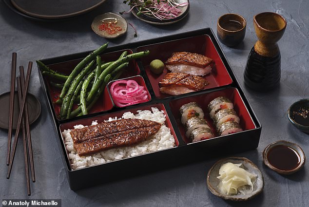 Forsea Foods hat sich mit Chefkoch Katsumi Kusomoto zusammengetan, um zwei traditionelle japanische Gerichte (im Bild) aus im Labor gezüchtetem Fleisch zu kreieren