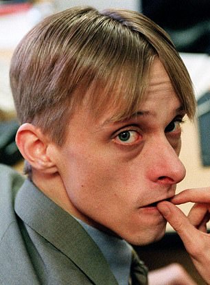 Mackenzie Crook played the role of jobsworth and boss' pet Gareth Keenan in the popular series