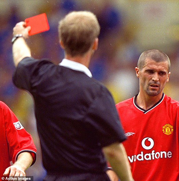 Football - F.A Charity Shield - Chelsea v Manchester United - 13/8/00  Mandatory Credit : Action Images / Tony O'Brien  Roy Keane is shown the red card by the referee