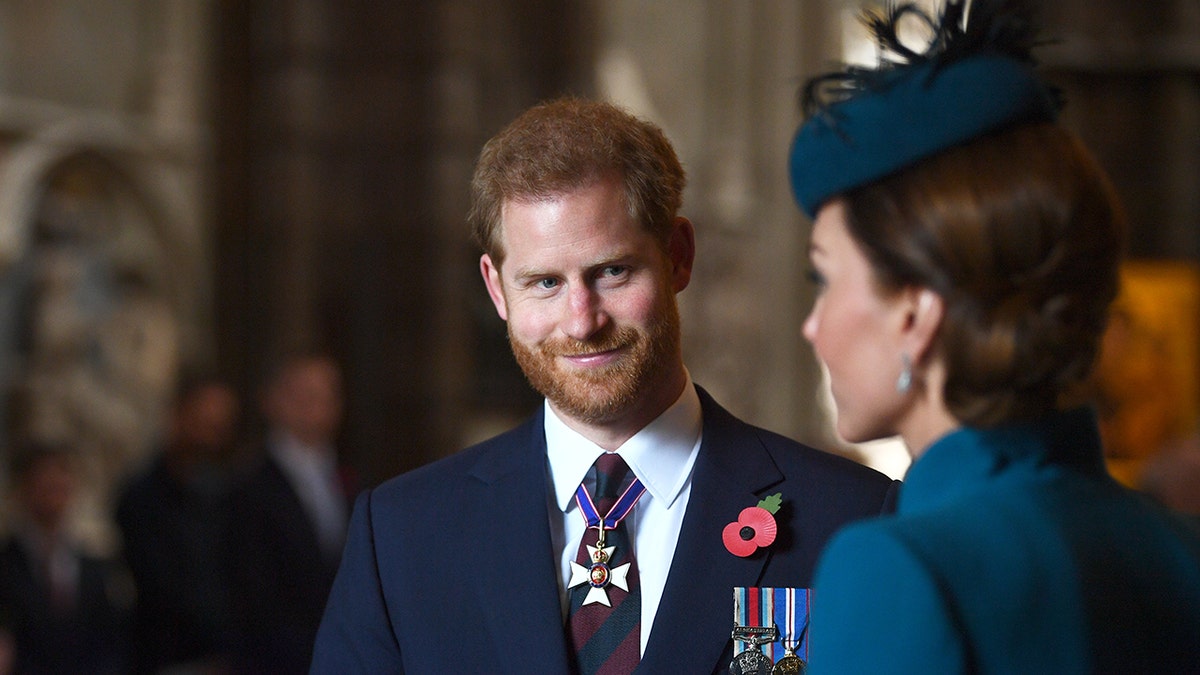 Prinz Harry bewundert Kate Middleton in einem herzlichen Moment