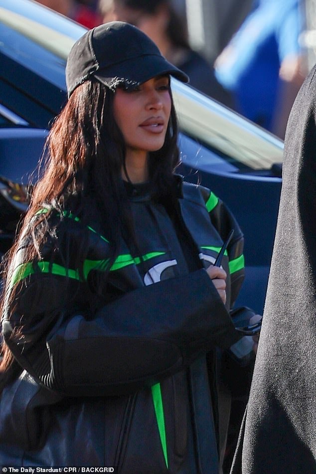 Kim Kardashian wurde bei ihrer Ankunft beim Fußball-Spektakel gesehen