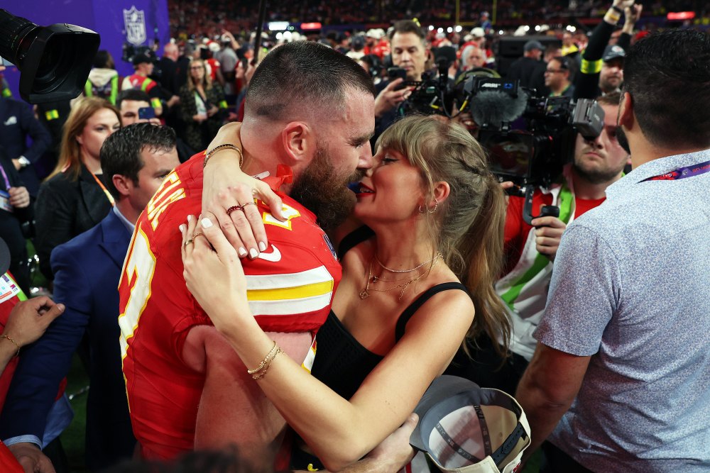 Travis Kelce und Taylor Swift teilen einen süßen Kuss, nachdem die Chiefs den Super Bowl gewonnen haben