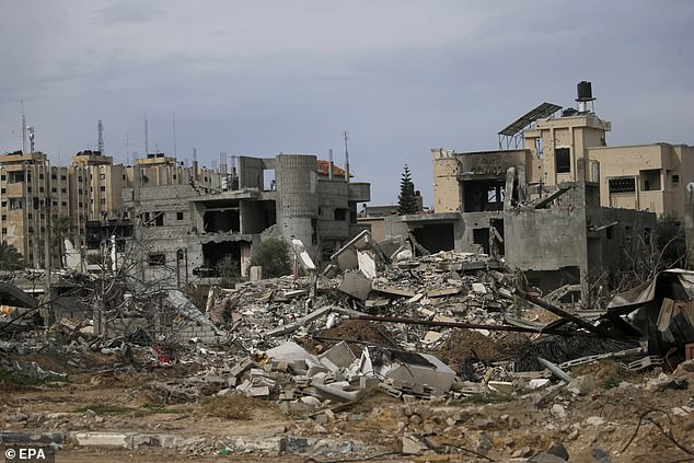 Häuser in Gaza liegen in Trümmern, während Israels Offensive in den Küstenstreifen andauert