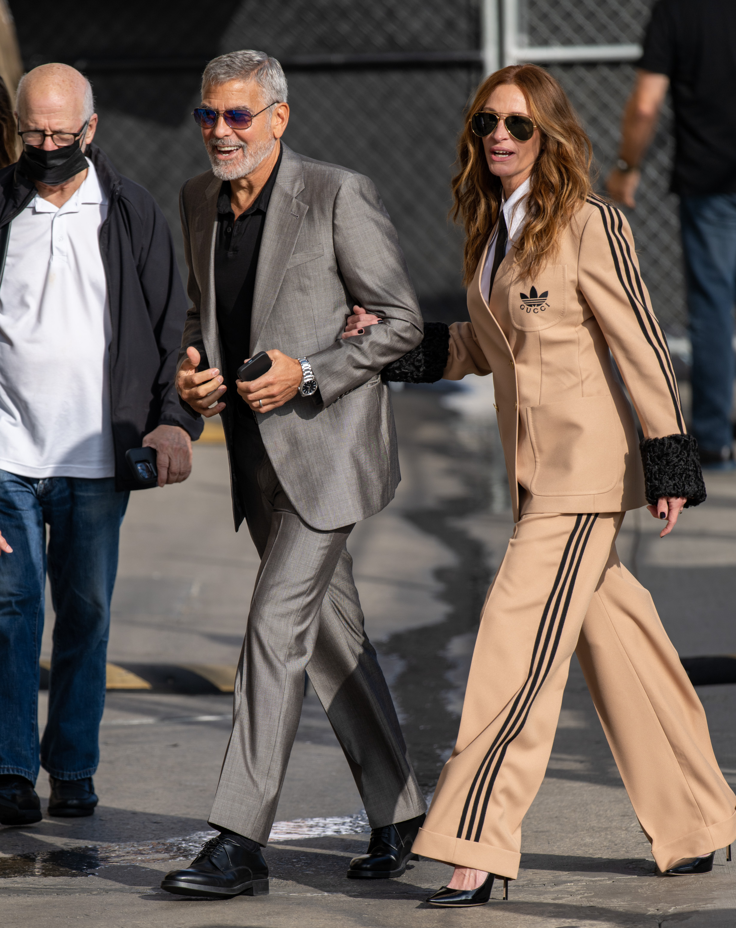 George Clooney und Julia Roberts sind zu sehen "Jimmy Kimmel Live" am 13. Oktober 2022 in Los Angeles, Kalifornien.